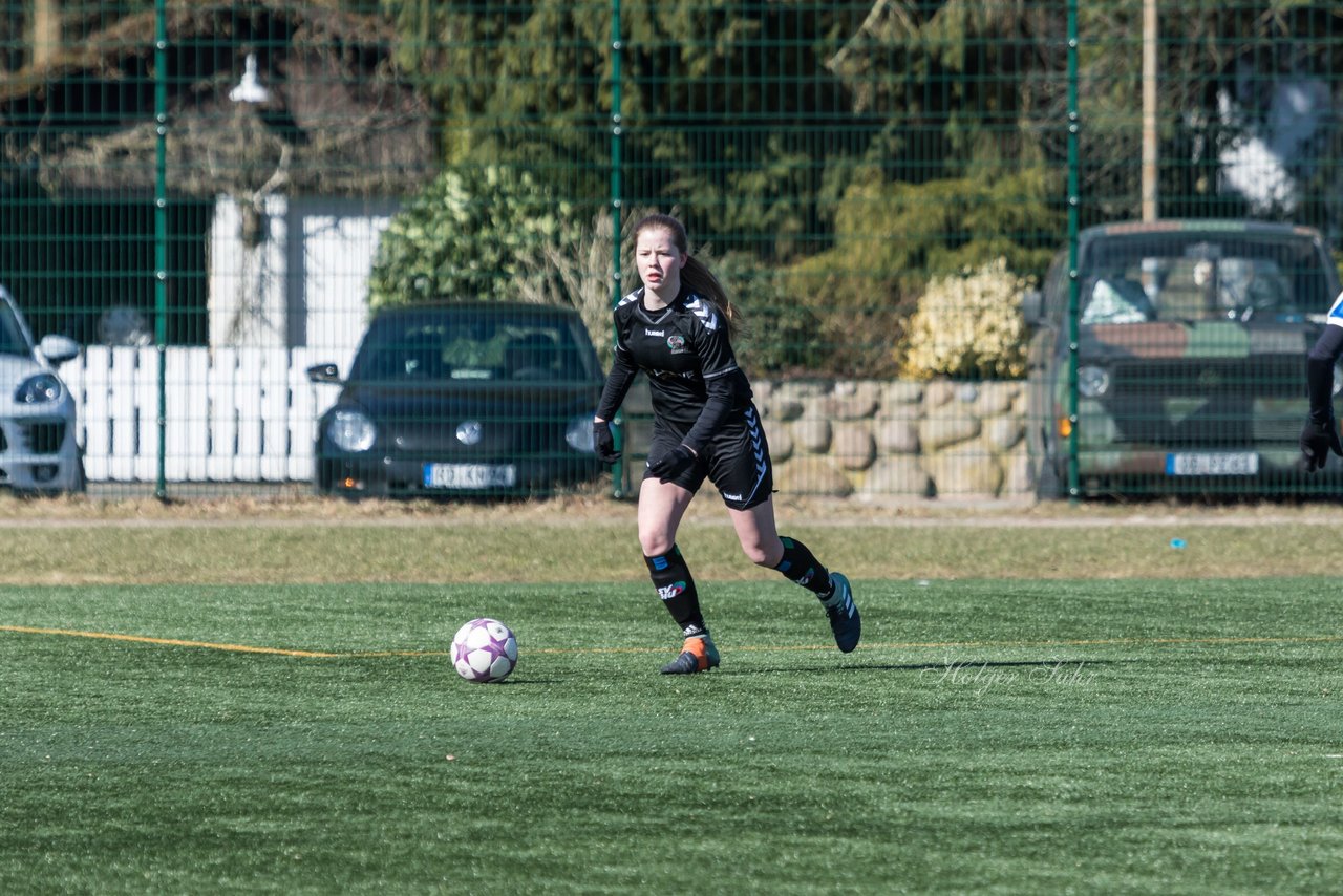 Bild 258 - B-Juniorinnen Halbfinale SVHU - Holstein Kiel : Ergebnis: 3:0